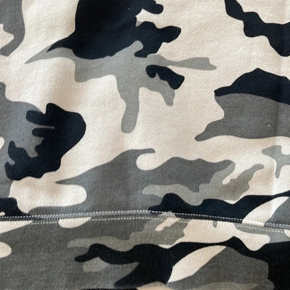 Camo Hoodie Sweatshirt Black Gray size 2X (has Company logo see photos) - Picture 8 of 16